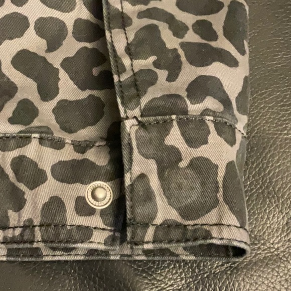 NWT Levi Strauss & Co Leopard print belted jacket/coat black/gray color size S - Picture 16 of 16